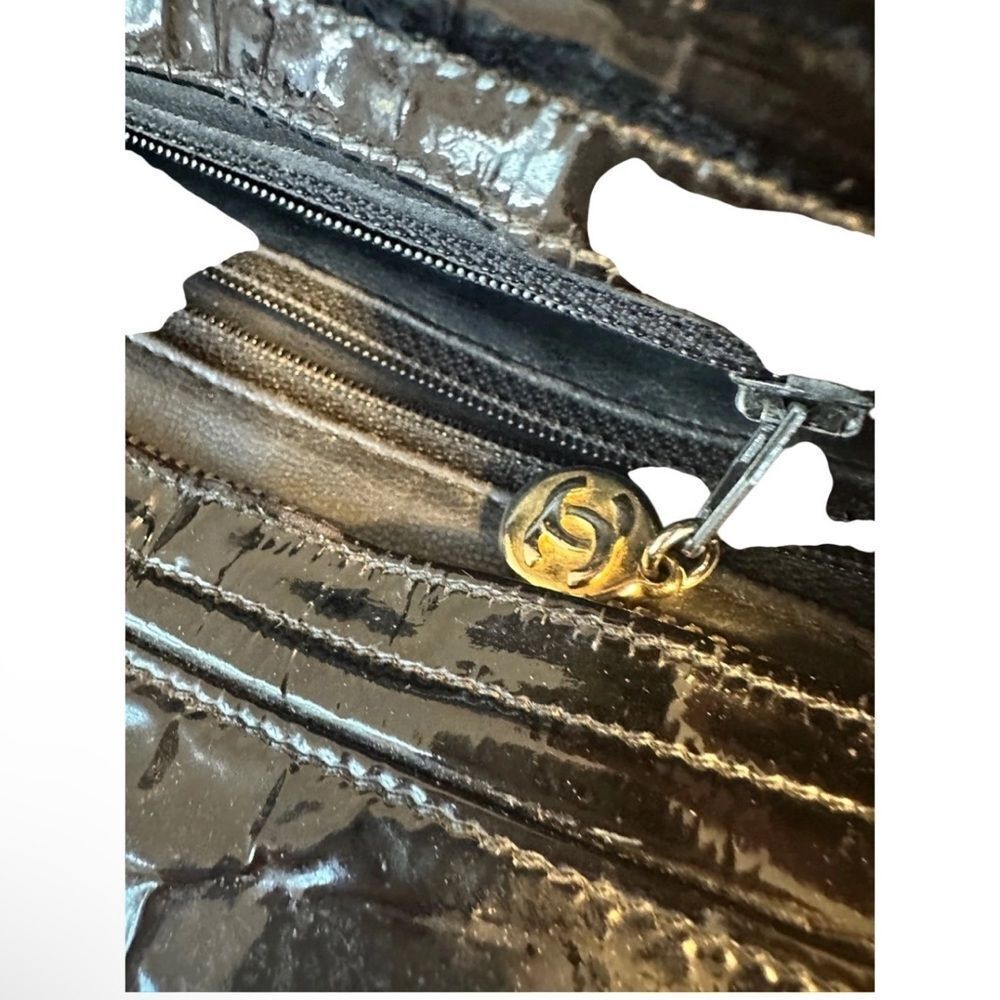 CHANEL Black Quilted Shoulder Bag - Picture 7 of 10